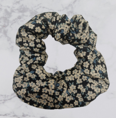 Scrunchie - Blue & White Oriental Flower