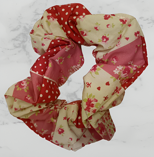 Scrunchie - Red Patchwork