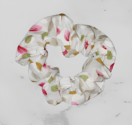 Scrunchie - White With Leaves